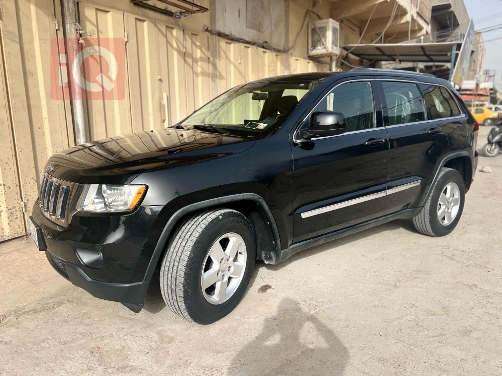 جیپ گراند شیرۆکی